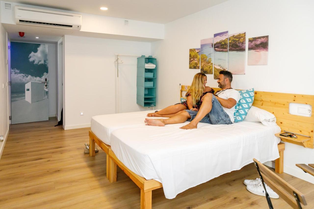 Double or Twin Room Bathroom