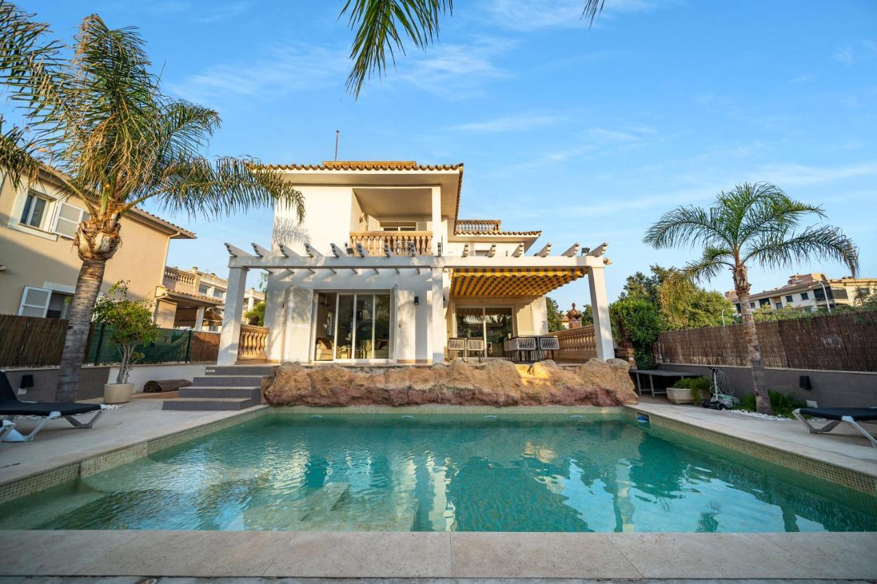 Five-Bedroom House