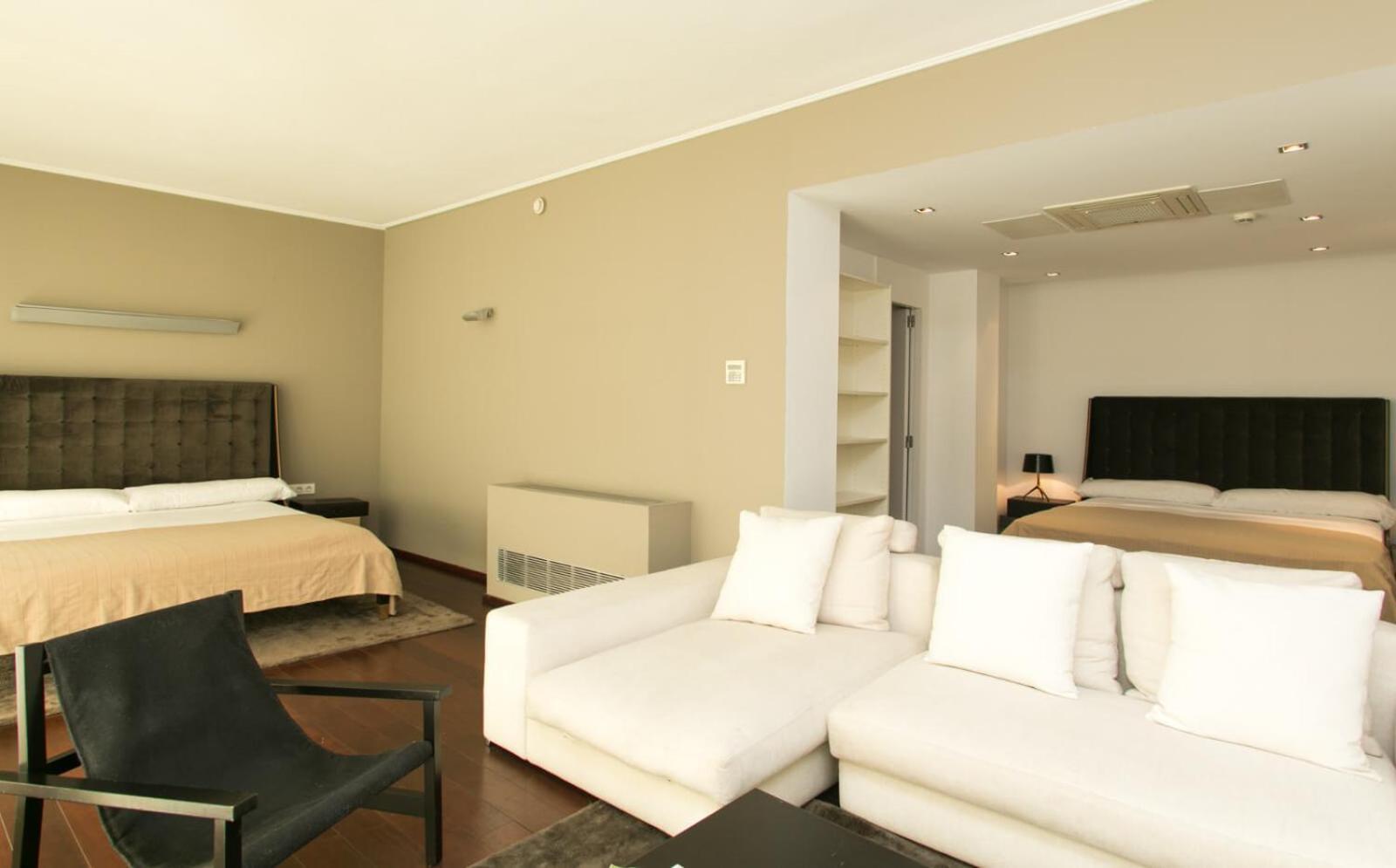 Pool Suite