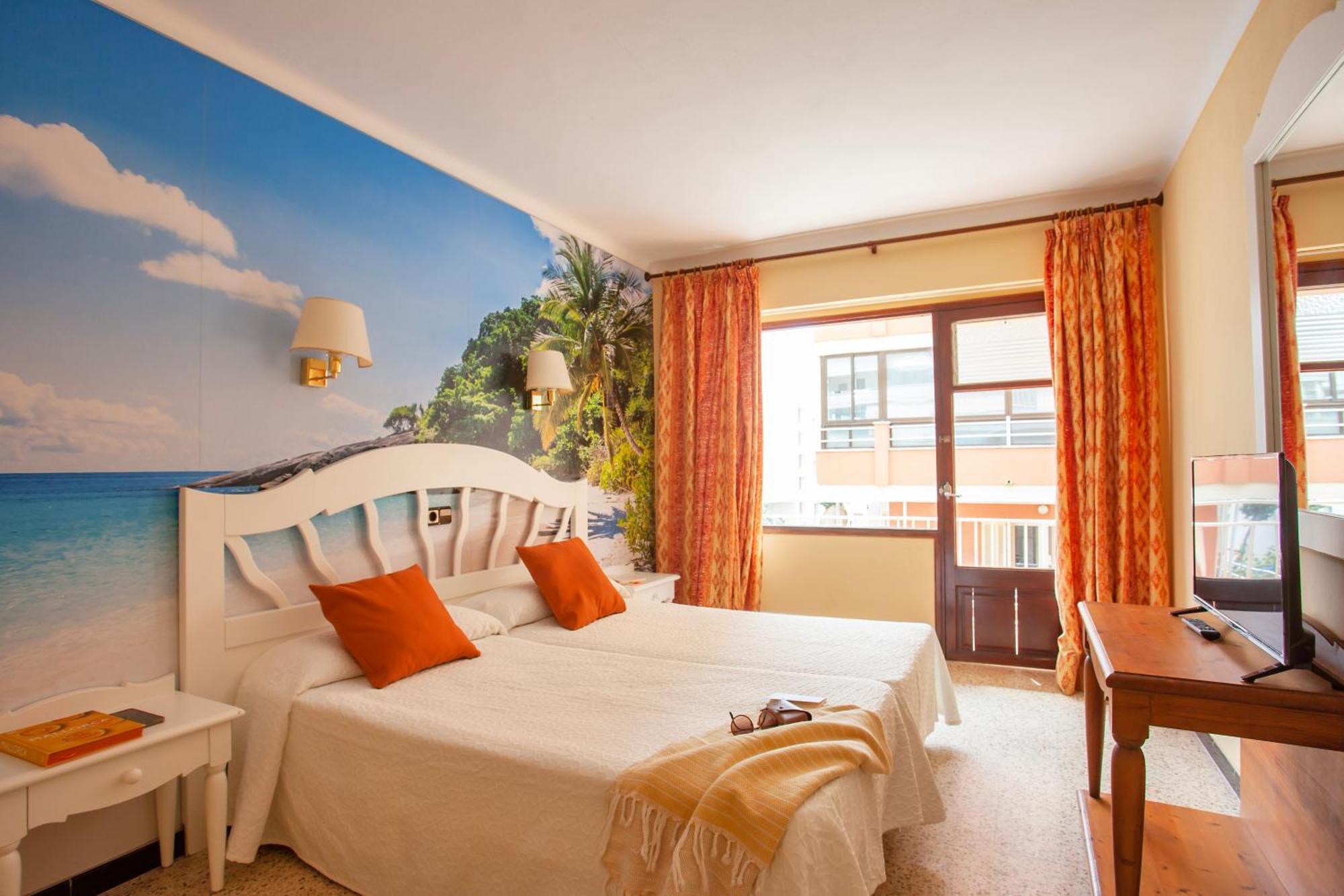 Single Room Balcony