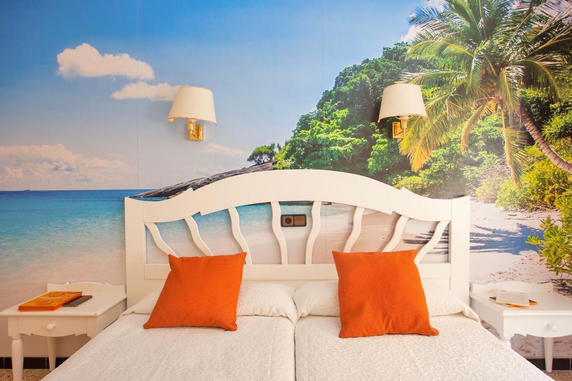 Single Room Balcony