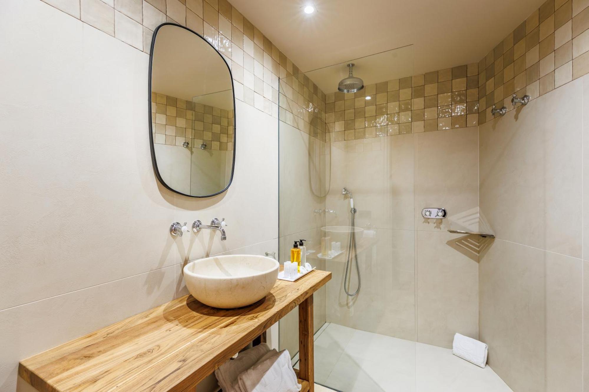 Double or Twin Room Side Sea View
