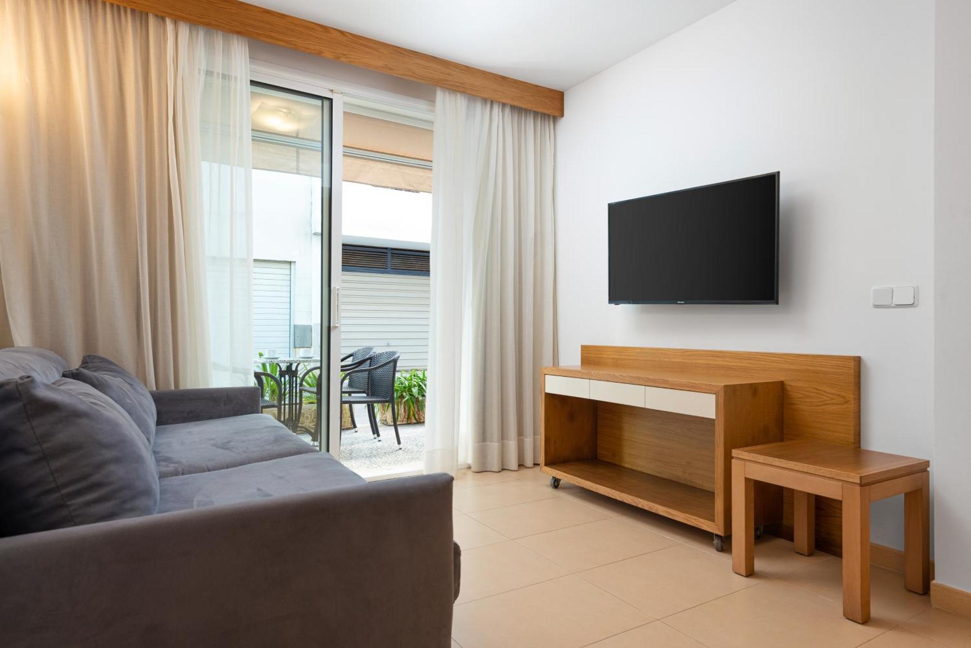 One-Bedroom Suite