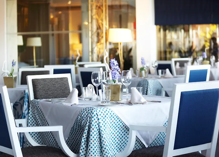 Palma de Mallorca Hotels With Jacuzzi in Room near Plaza del Olivar