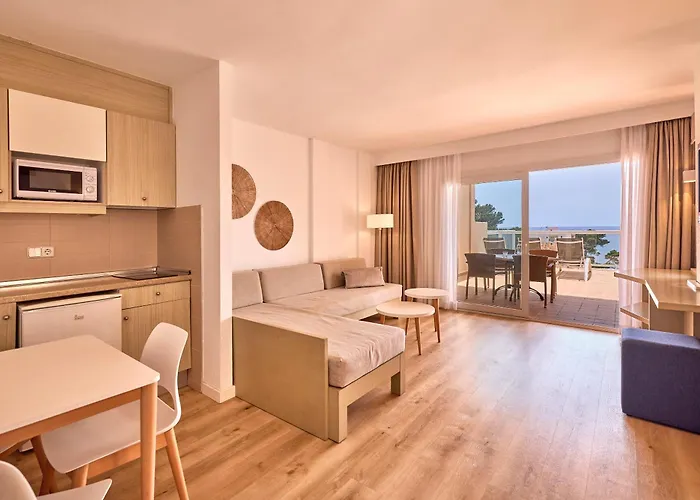 Universal Aparthotel Don Camilo Sant Elm