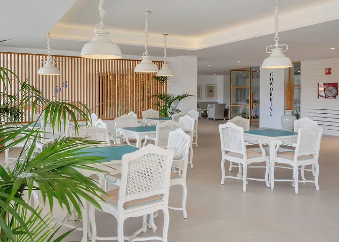 Port de Alcudia (Mallorca) hotels near San Jaume Church
