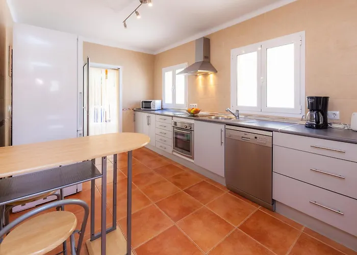Bona Mar Villa Cala Ratjada  met een Zwembad