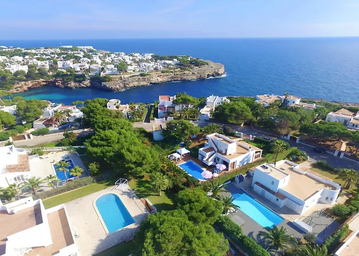 Luna Cala d'Or  with Pool