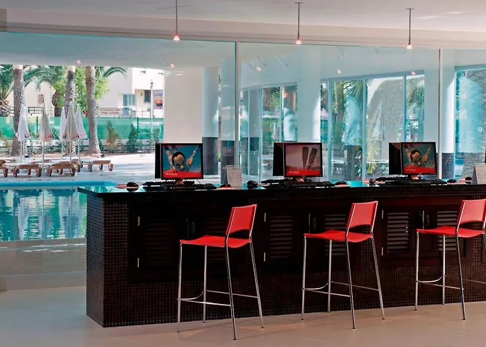 Magaluf (Mallorca) hotels near Marineland Mallorca