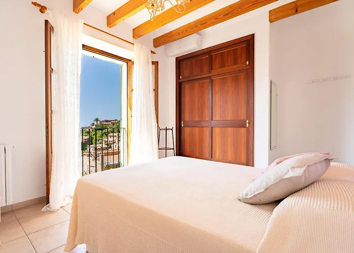 Villa With New Pool & Sea And Mountain Views Deià (Deyá)