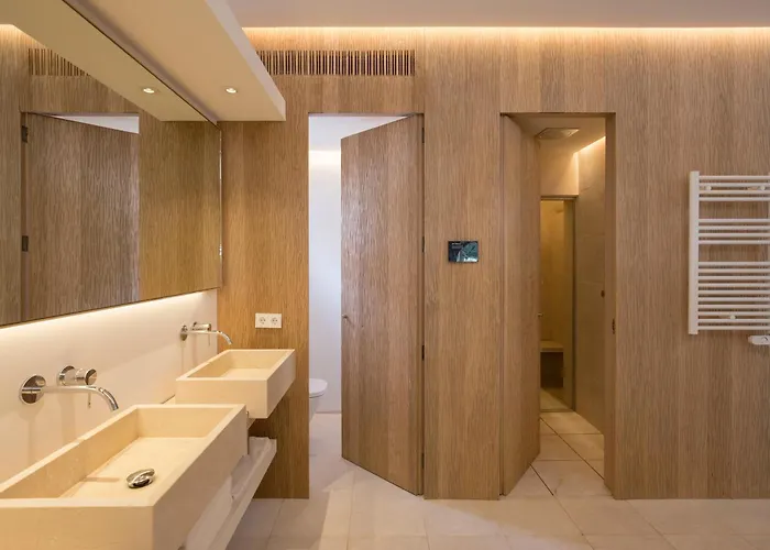 Hostels near Palma Intermodal in Palma de Mallorca