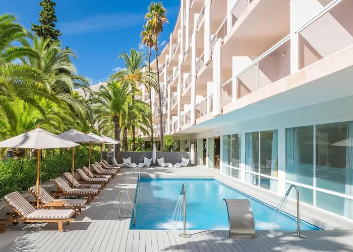 Palma Nova (Mallorca) Dog Friendly Hotels