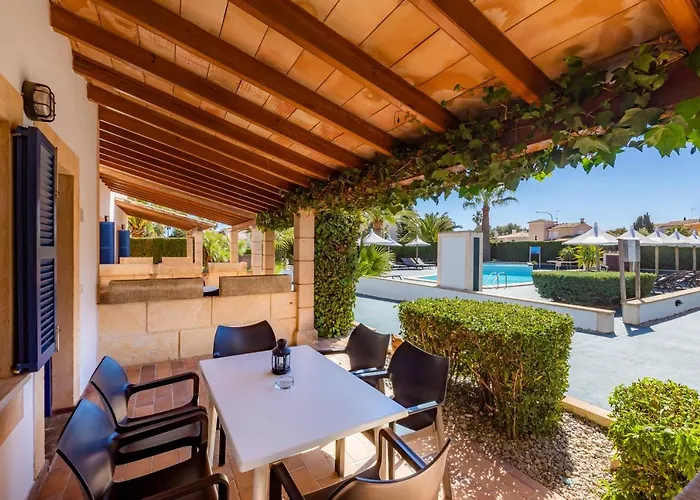 Apartamentos Iris Sa Coma 